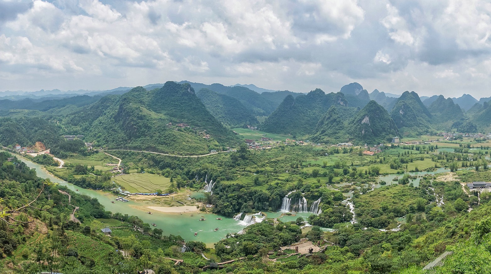 Detian-Waterfall-Incident-04.jpg