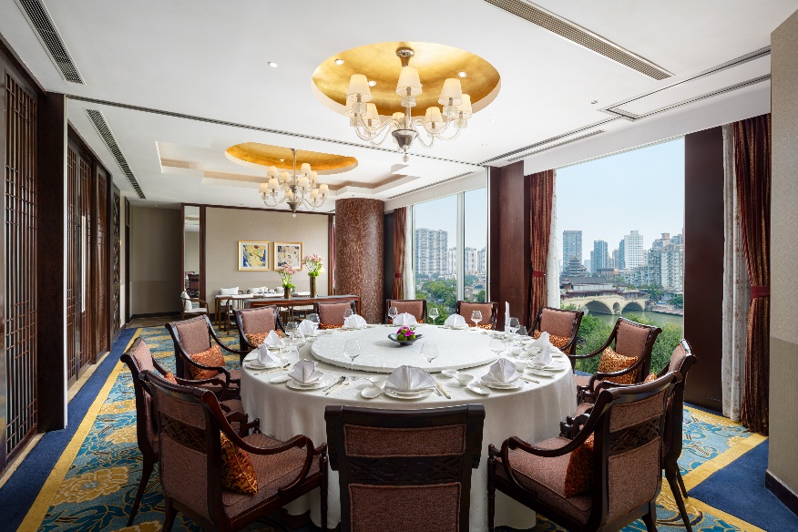 202409/Michelin-Guide-Chengdu-2025-Unveiled-at-Shangri-La-Chengdu-09.jpg