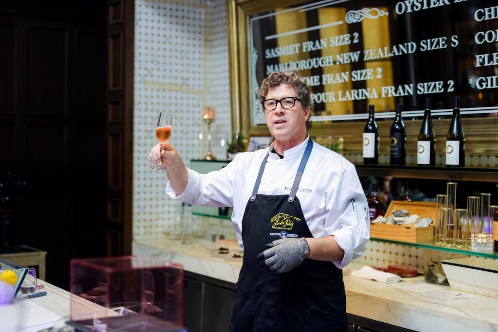 World Champion 'Shucker Paddy' PIИK OYSTER Popup