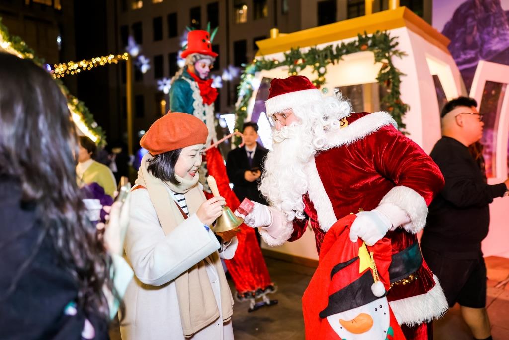 Santa-Claus-2-.jpg
