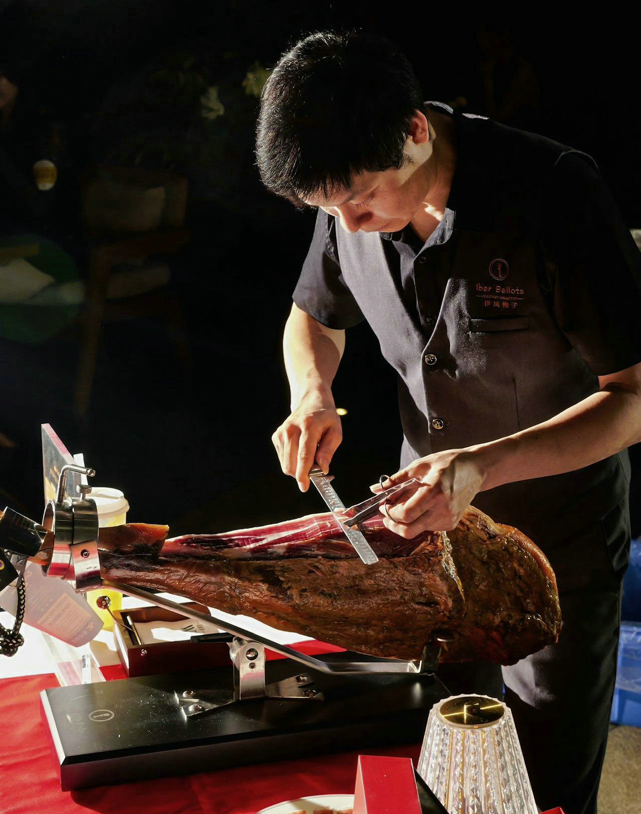 202501/Andy-Cutting-Ham-1.jpg