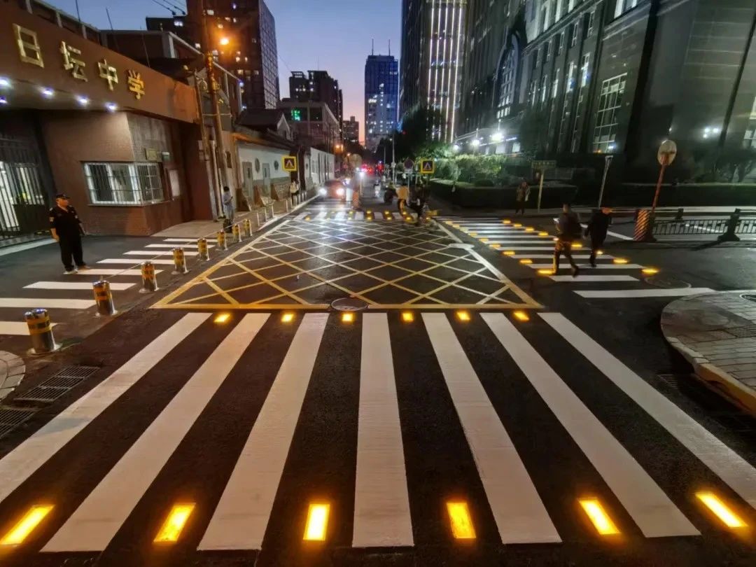 Beijing Expands its Smart Crosswalk System