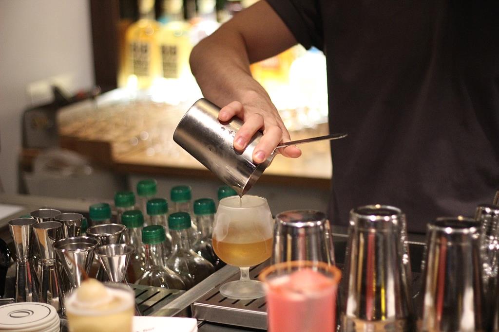 Pouring-the-Dough-Cocktail.jpg