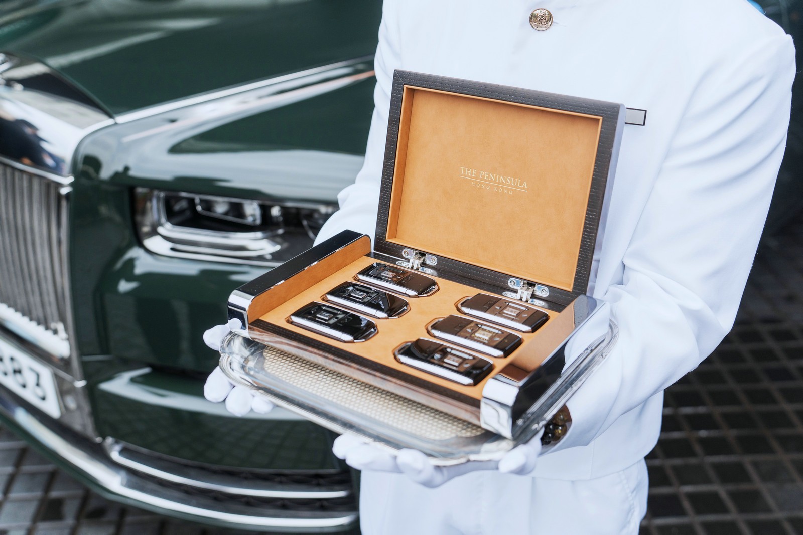 The-Peninsula-Hong-Kong-Bespoke-Rolls-Royce-Phantom-Extended-Key-Presentation.jpg