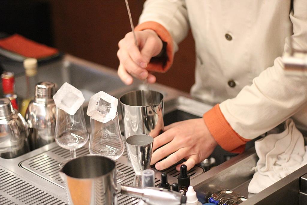 Yifu-Mixing-Bar-OJ.jpg