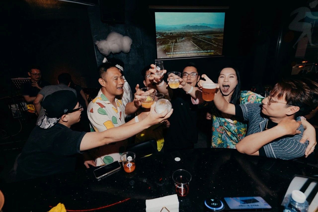 No-Phone-Party-004.jpg