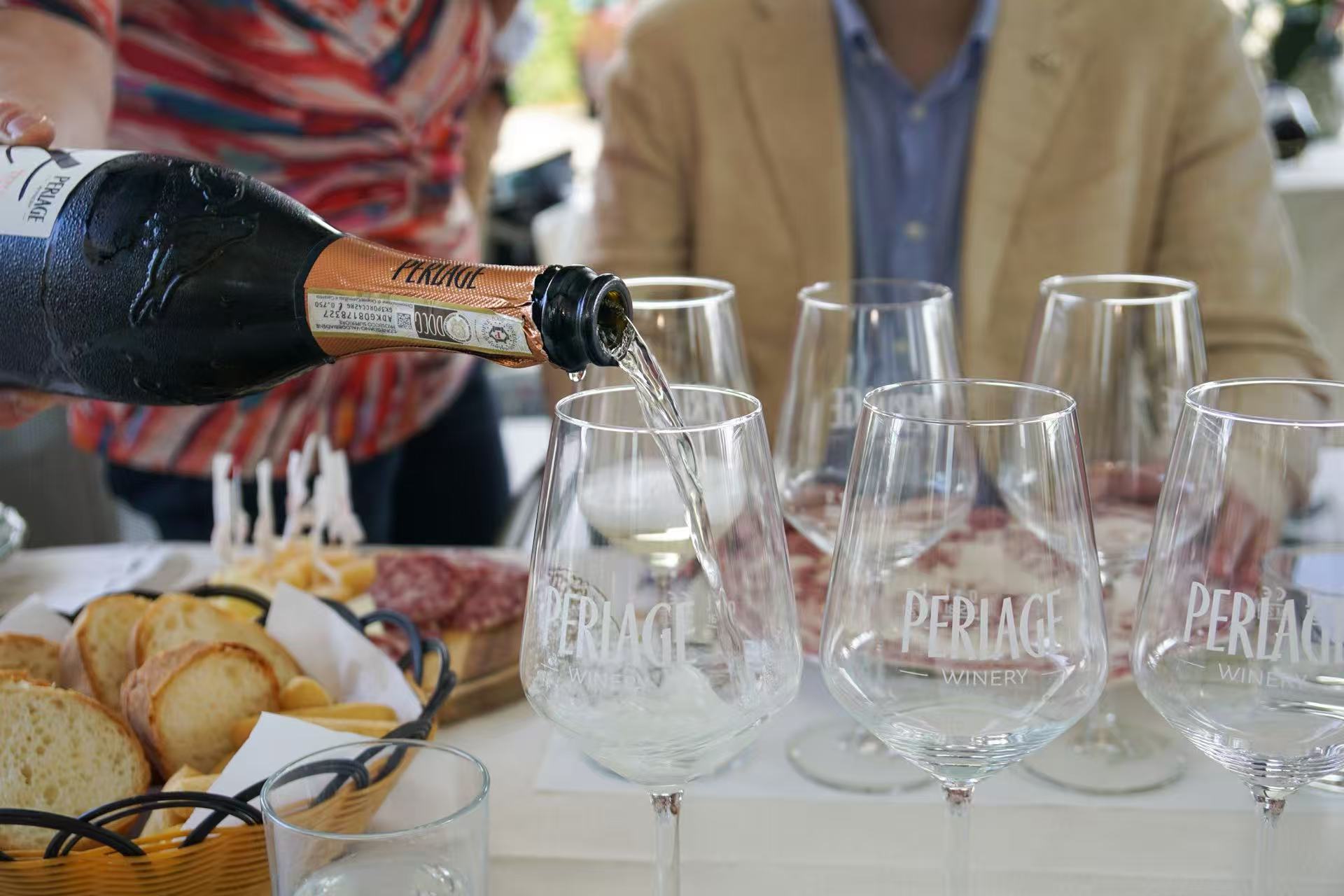 Prosecco-With-a-Purpose-005.jpg