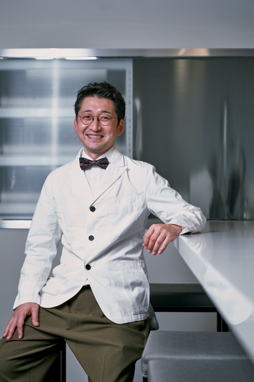 Shinya-Koba-founder-and-head-bartender-of-yakoboku-Large.jpeg