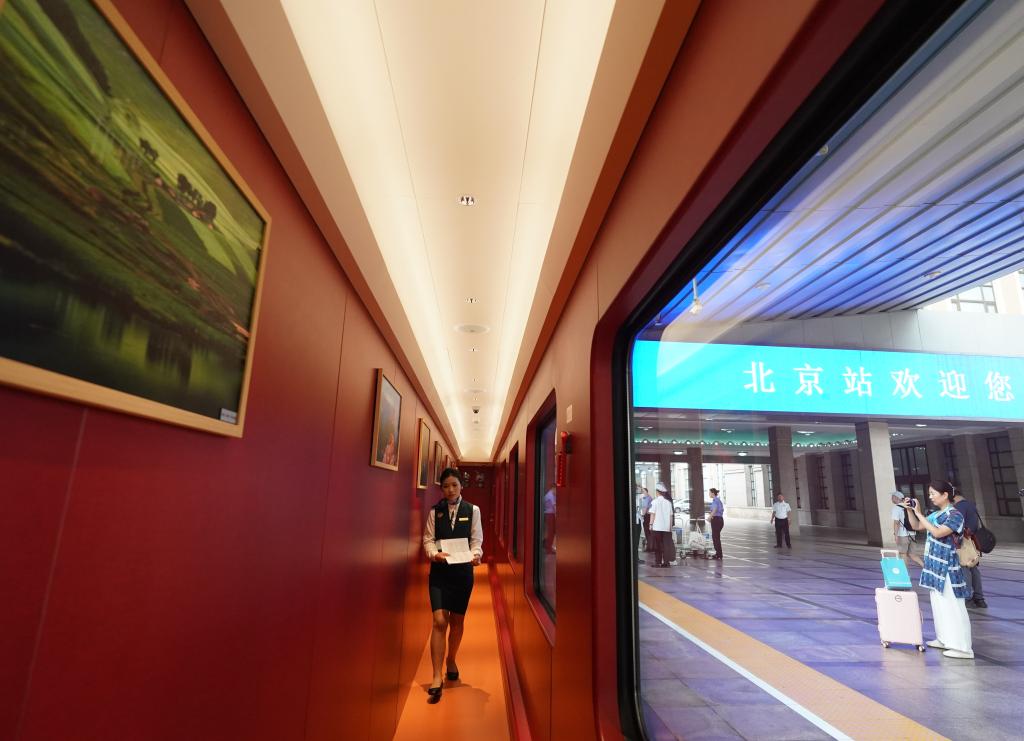 hallway-xinhua.jpeg