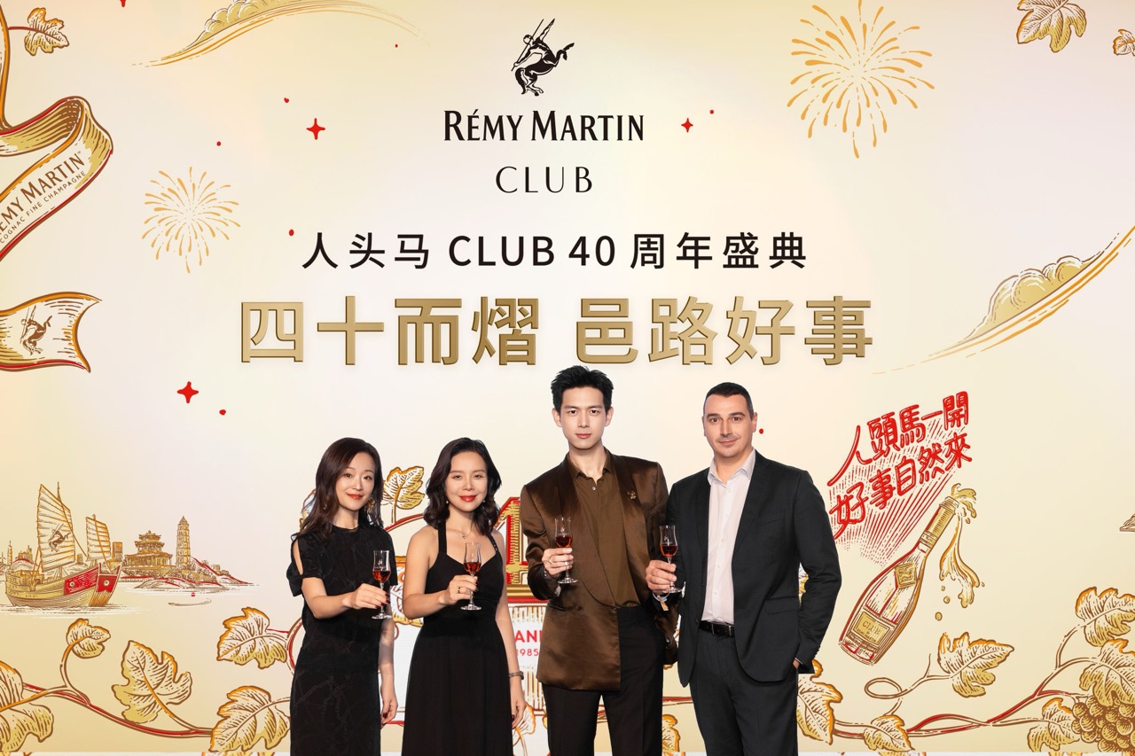 1-CLUB-40-Large.jpeg