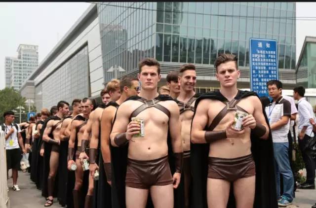 Foreign Spartan troops march through Beijing's Sanlitun