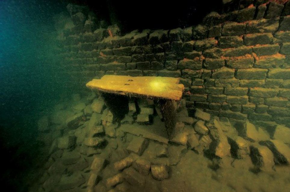 PHOTOS: China's own Atlantis, an Ancient City Preserved Beneath a Man-Made  Lake – Thatsmags.com