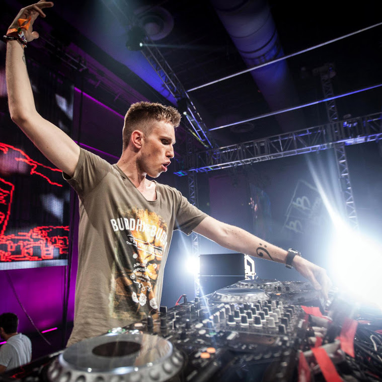 SFU Entertainment presents Nicky Romero and DJ BL3ND @ Tango